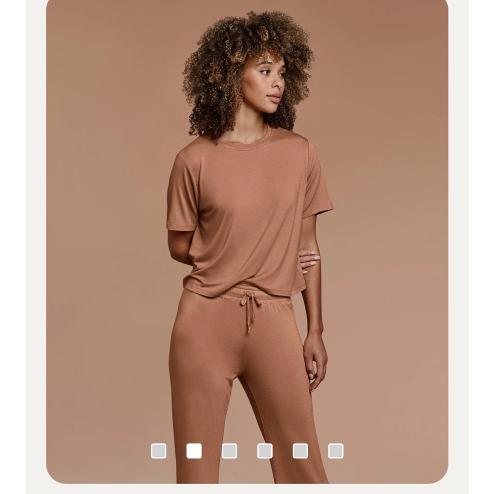 NUUDS brand new in box color clay size medium
